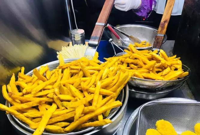 南門市場附近美食